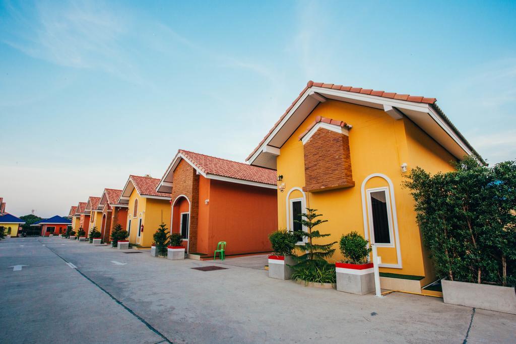 Windsor Resort Lop Buri Buitenkant foto