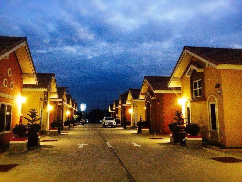 Windsor Resort Lop Buri Buitenkant foto
