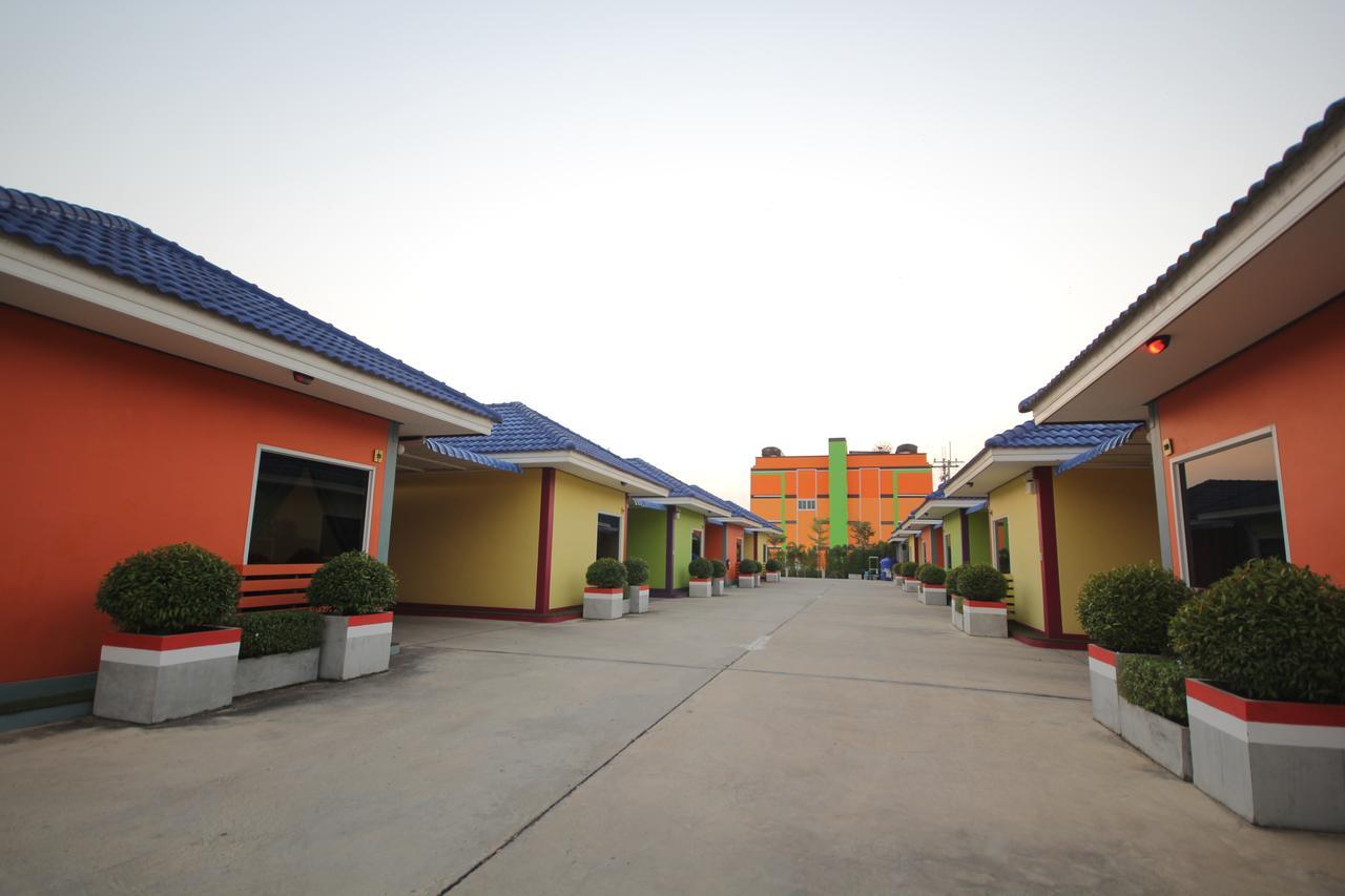 Windsor Resort Lop Buri Buitenkant foto