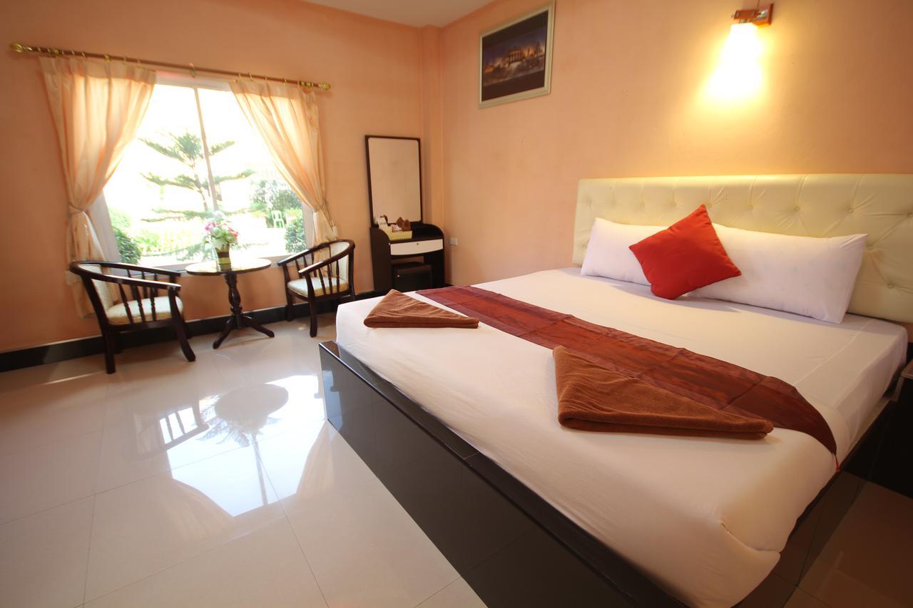 Windsor Resort Lop Buri Buitenkant foto