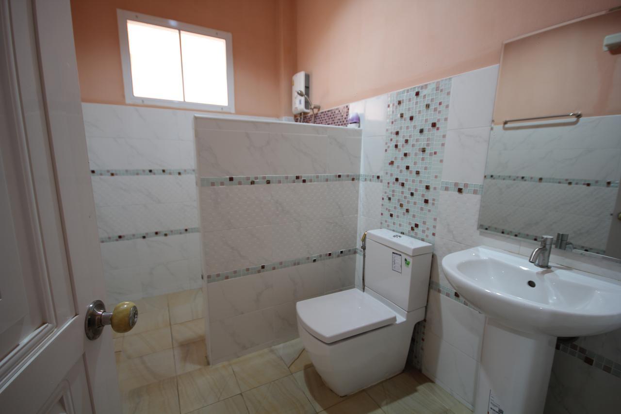 Windsor Resort Lop Buri Buitenkant foto
