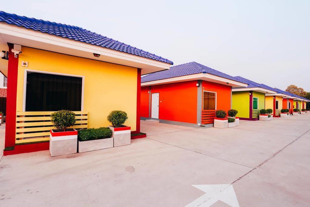 Windsor Resort Lop Buri Buitenkant foto
