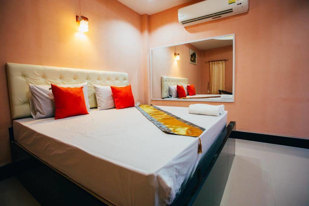 Windsor Resort Lop Buri Buitenkant foto